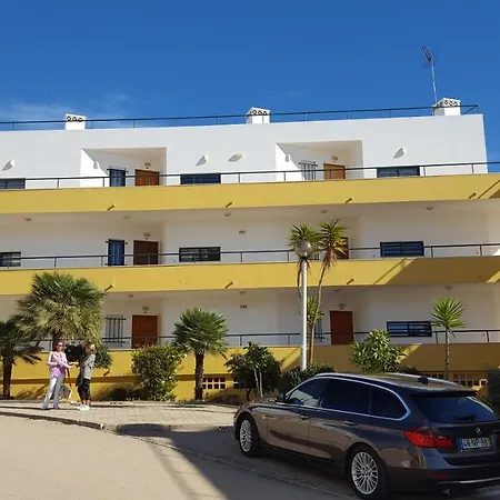 Meia * Lagos