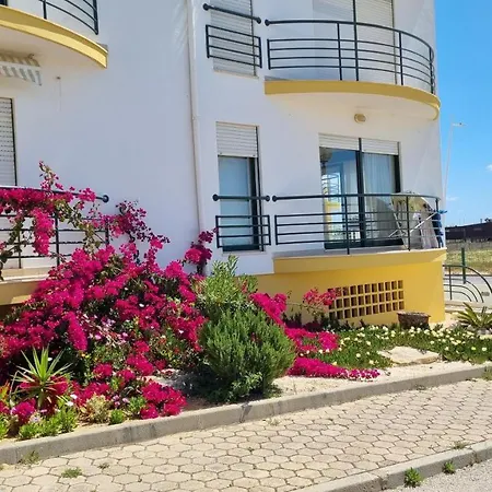 Meia Apartment *