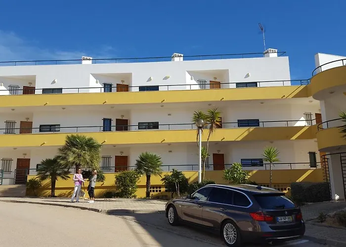 Meia * Lagos